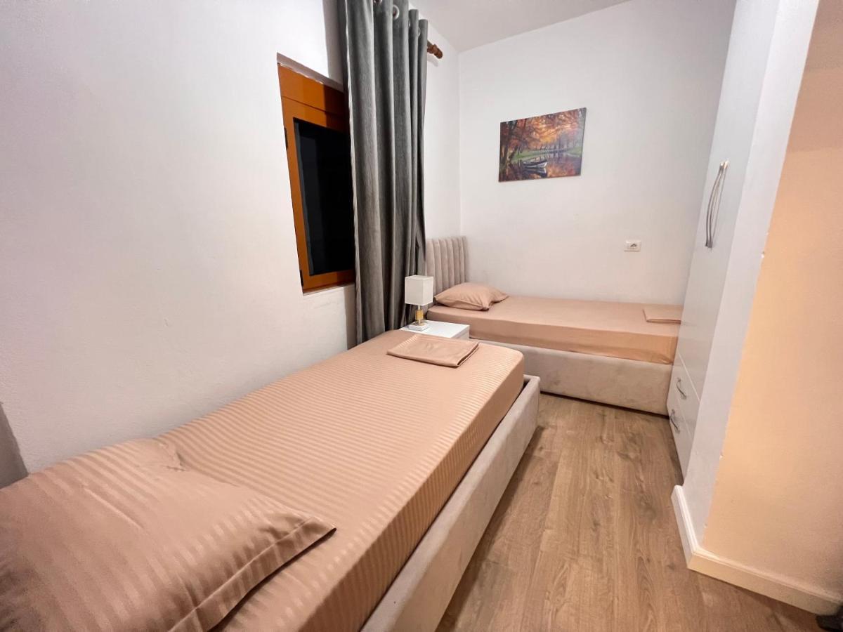 Arteg Apartments Дуррес Екстер'єр фото